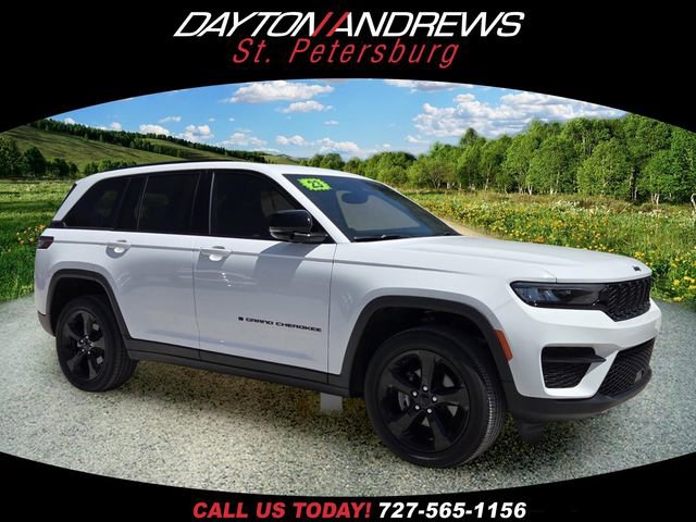 Used 2023 Jeep Grand Cherokee Altitude AWD/4WD image 1