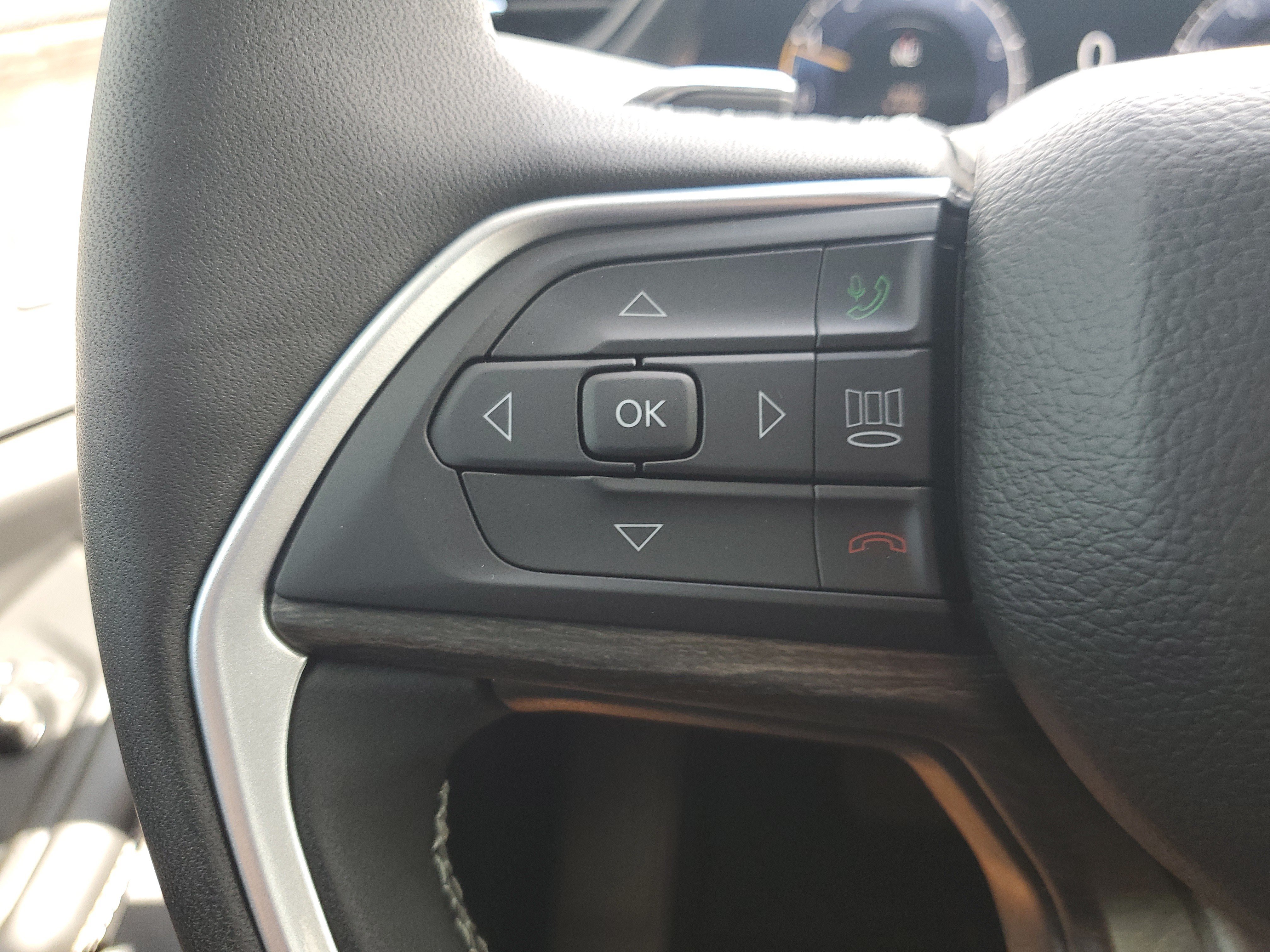 New 2027 Jeep Grand Cherokee L Limited RWD image 13