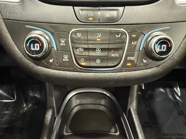 Used 2021 Chevrolet Malibu LT image 34