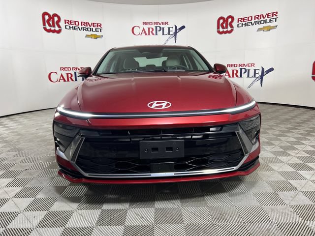 Used 2025 Hyundai Sonata SEL FWD image 2