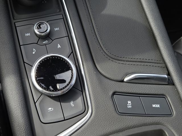 Used 2025 Cadillac XT5 Premium Luxury AWD/4WD image 9