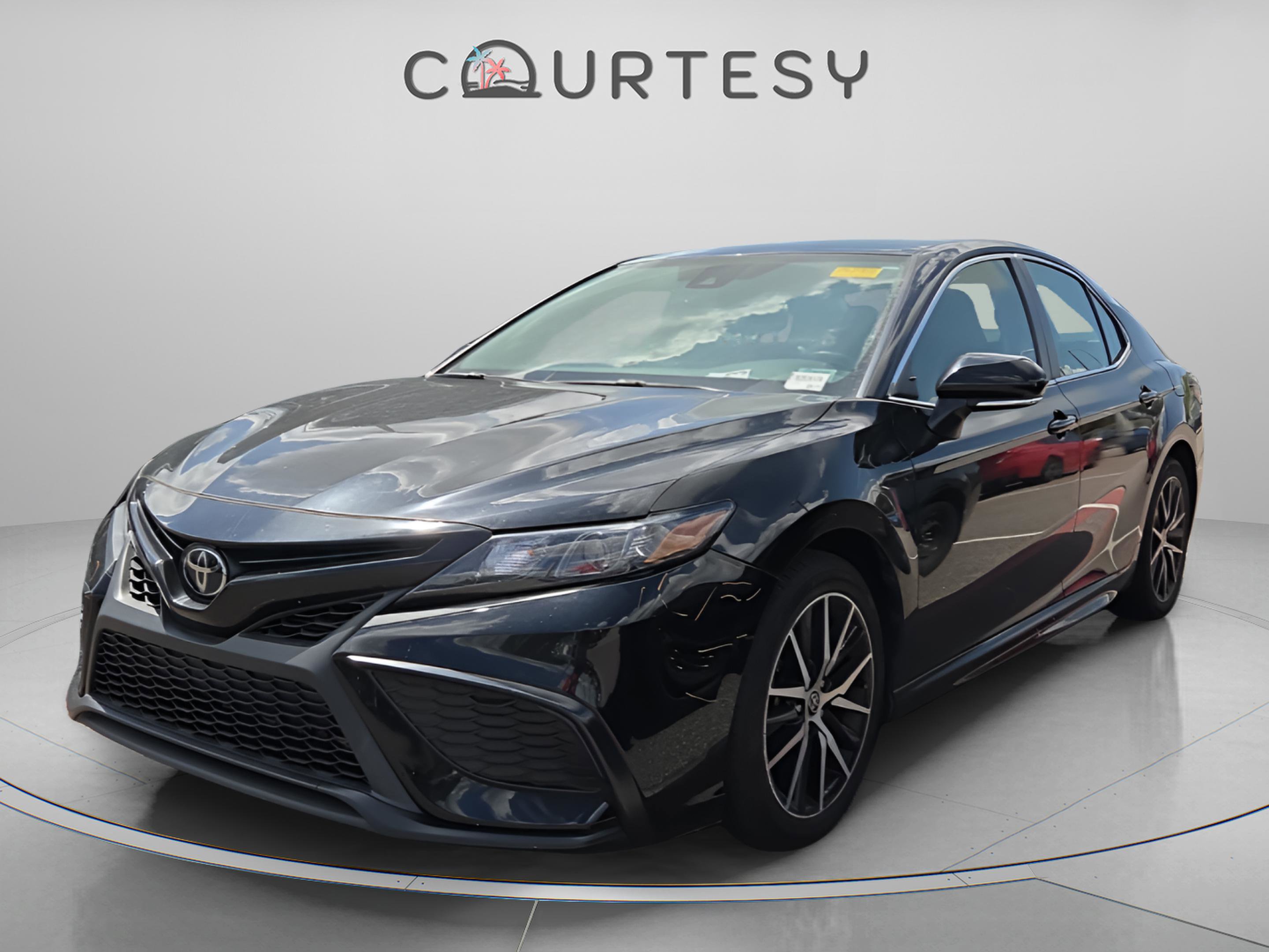 Used 2023 Toyota Camry SE