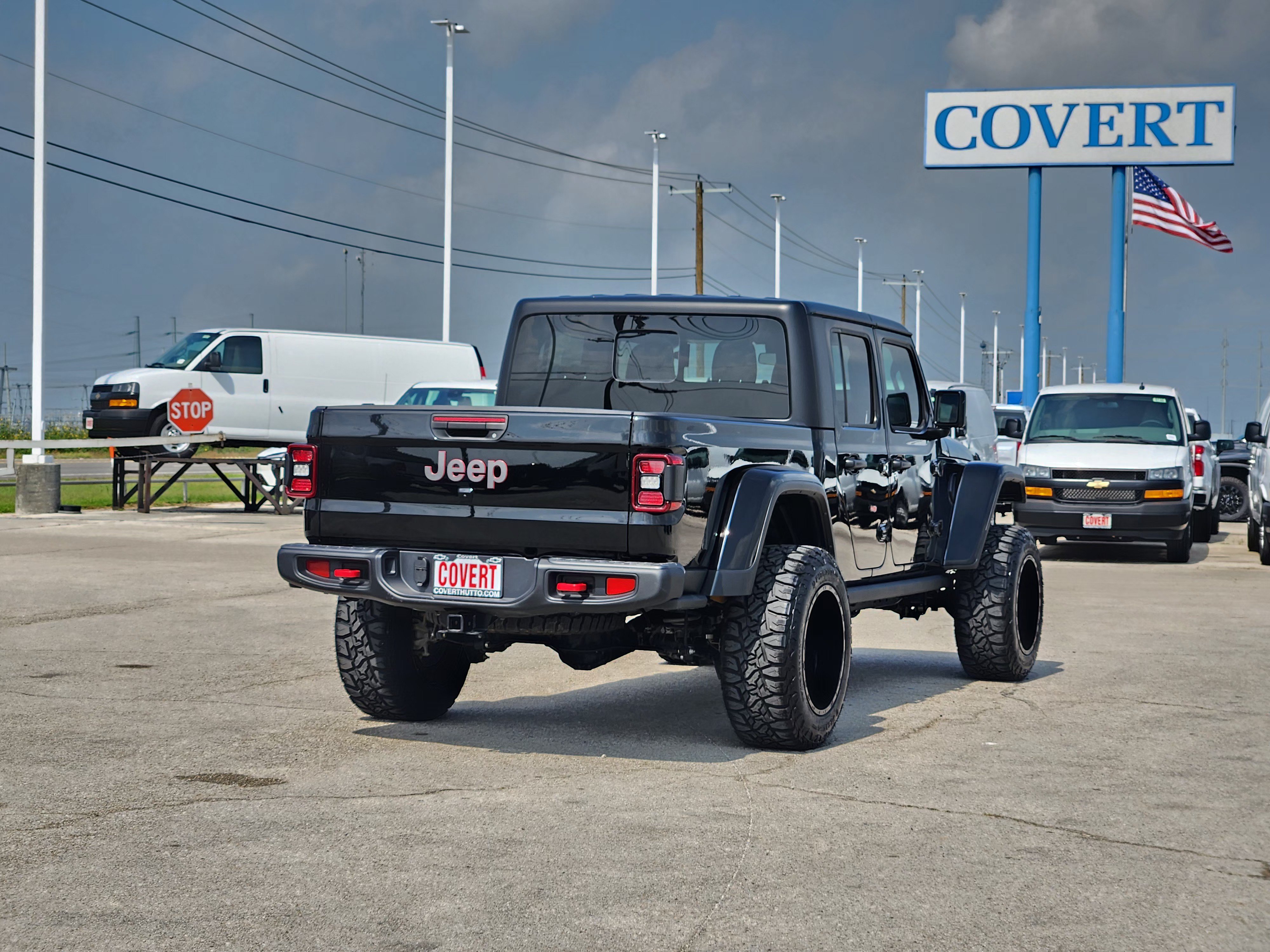 Used 2025 Jeep Gladiator Rubicon AWD/4WD image 7
