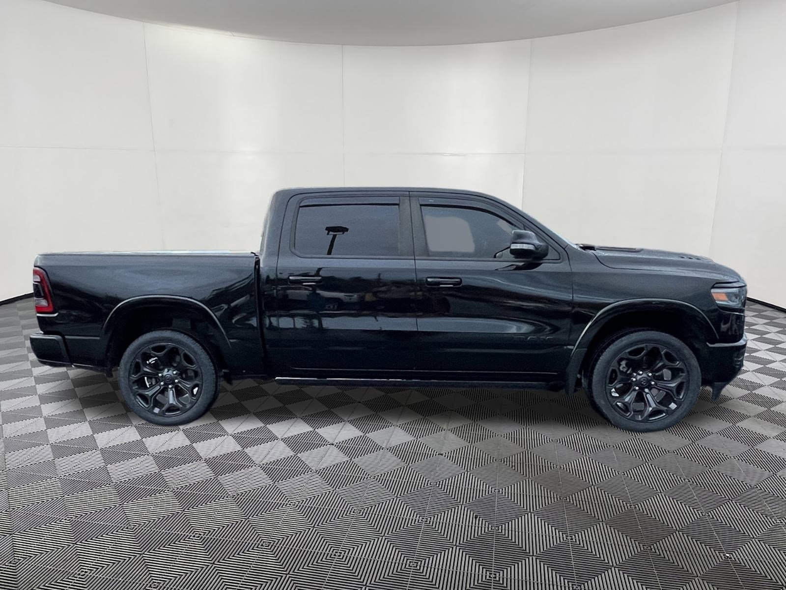 Used 2022 RAM 1500 Limited image 7