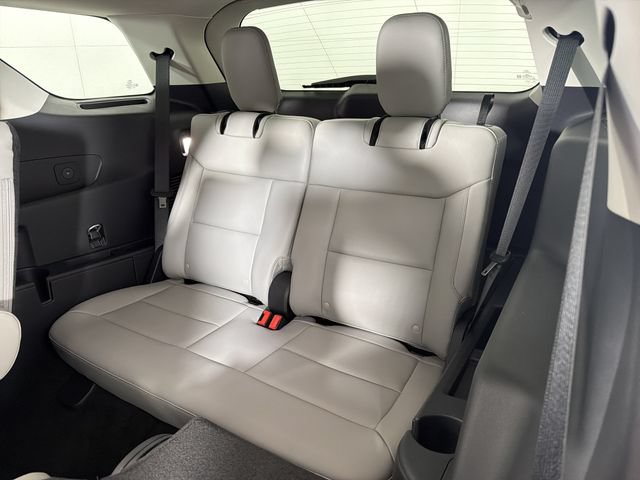 Used 2026 Ford Explorer Active w/ Active Comfort Package RWD image 23