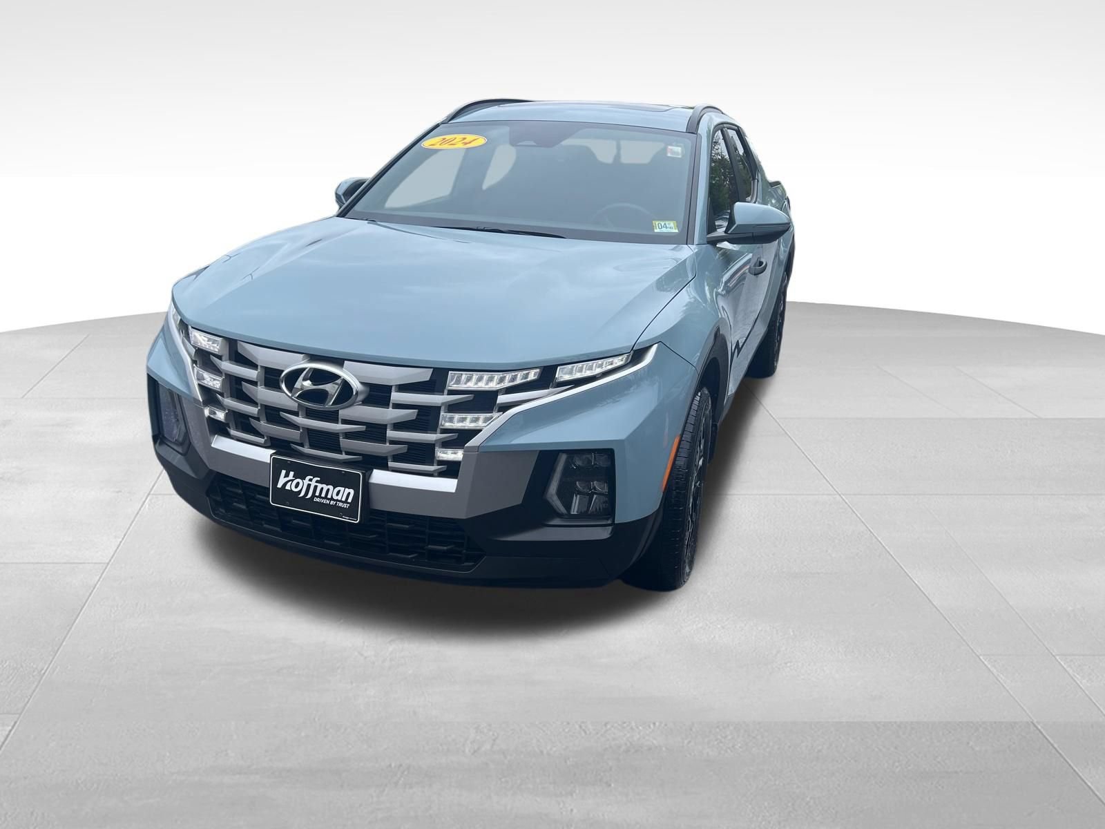 Used 2024 Hyundai Santa Cruz SEL w/ Activity Package FWD image 4