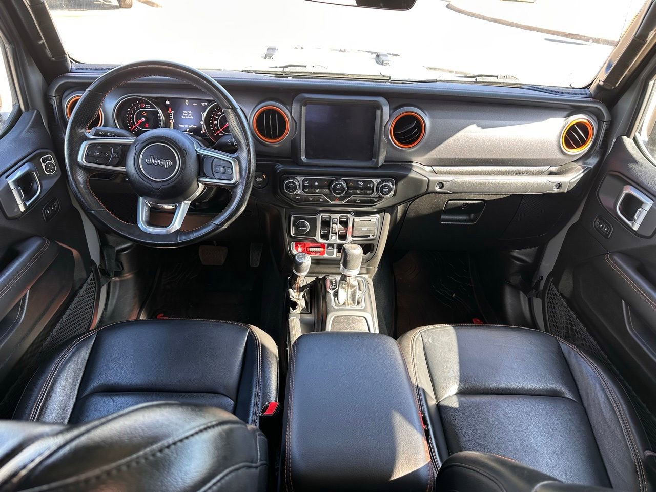 Used 2022 Jeep Gladiator Mojave w/ Cold Weather Group image 17