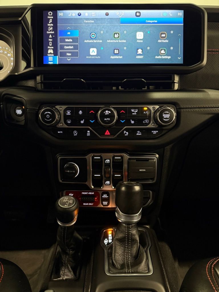 Used 2024 Jeep Wrangler Unlimited Rubicon image 30