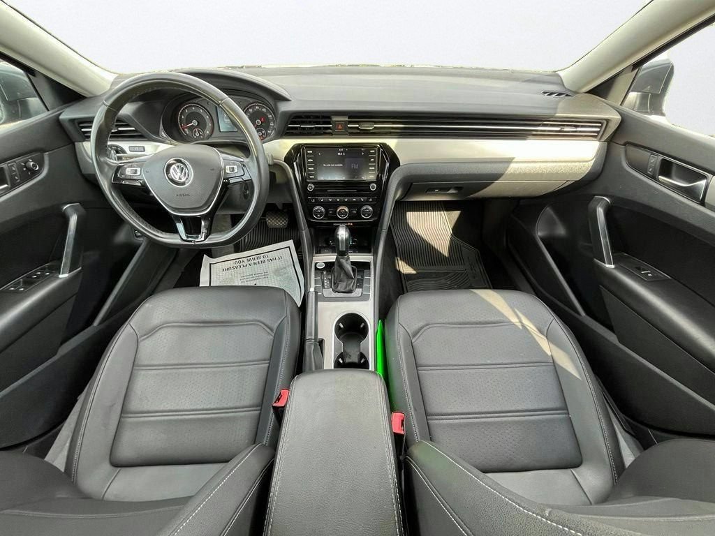 Used 2022 Volkswagen Passat 2.0T SE FWD image 13