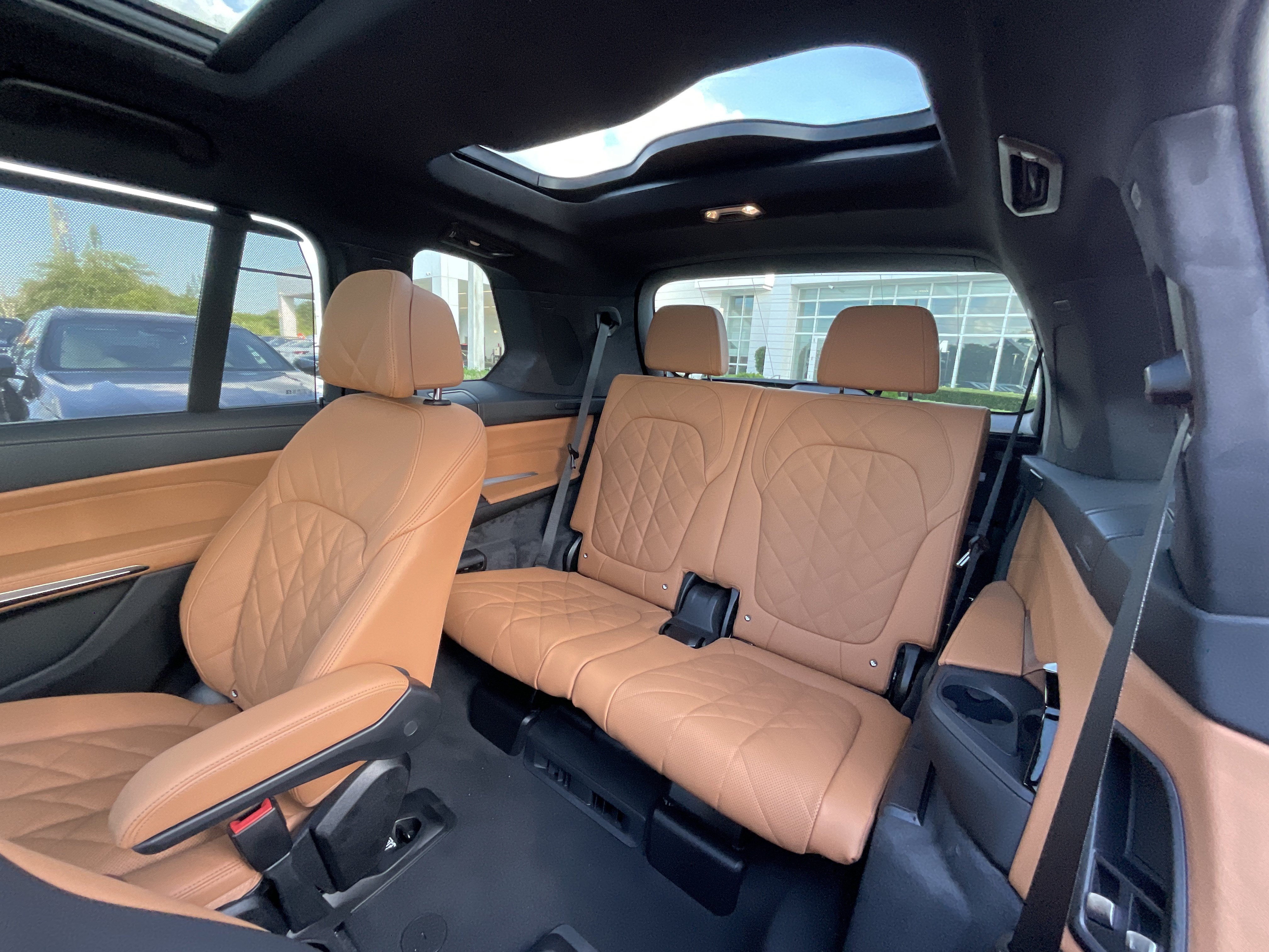 New 2027 BMW X7 xDrive40i w/ M Sport Package AWD/4WD image 27