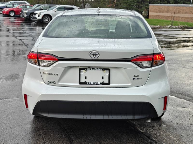 Used 2026 Toyota Corolla LE w/ LE Premium Package image 8