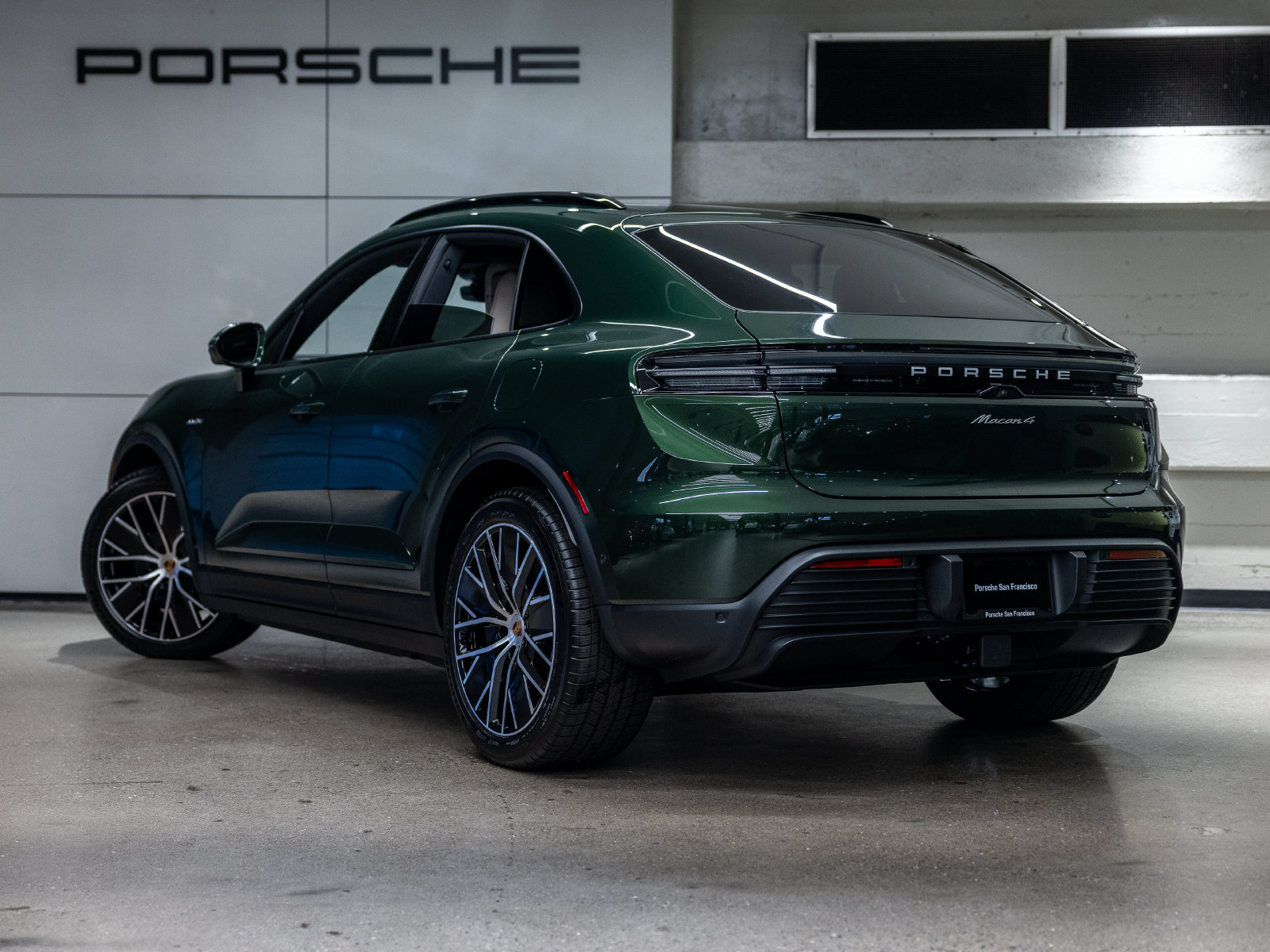 New 2026 Porsche Macan 4 Electric AWD/4WD image 3