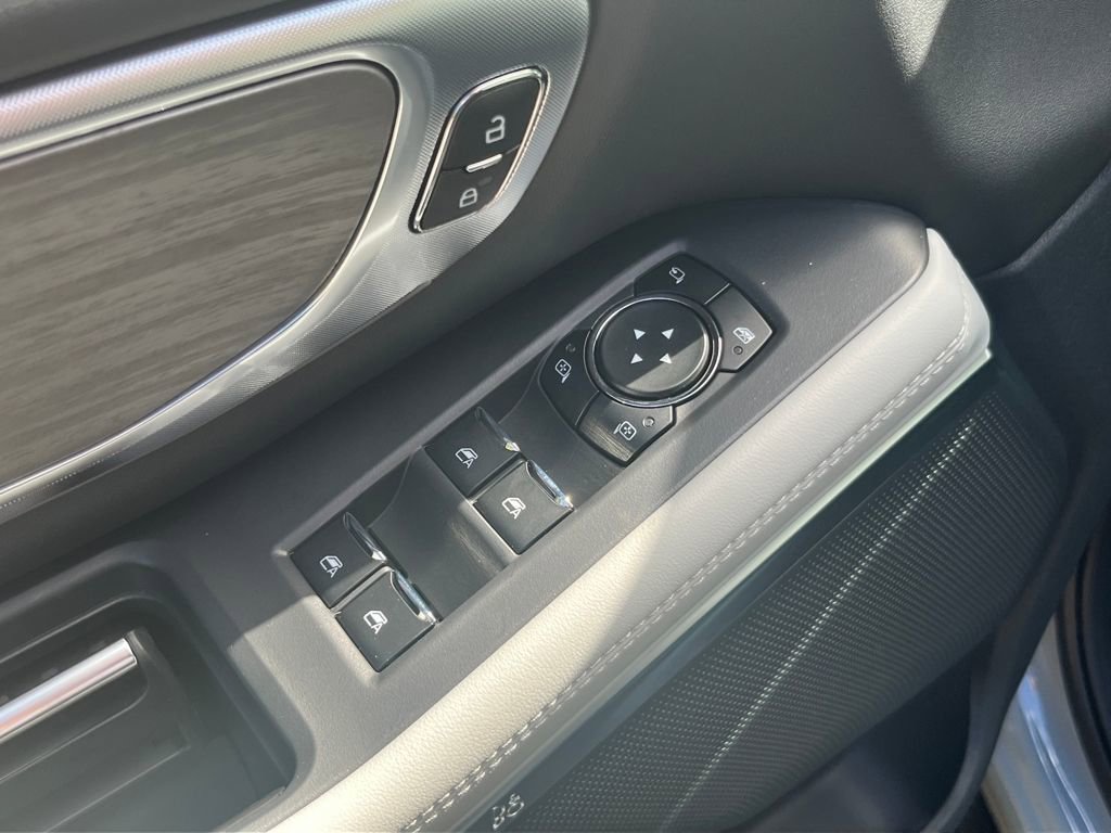 New 2026 Ford Expedition Platinum w/ Driver's Package AWD/4WD image 17