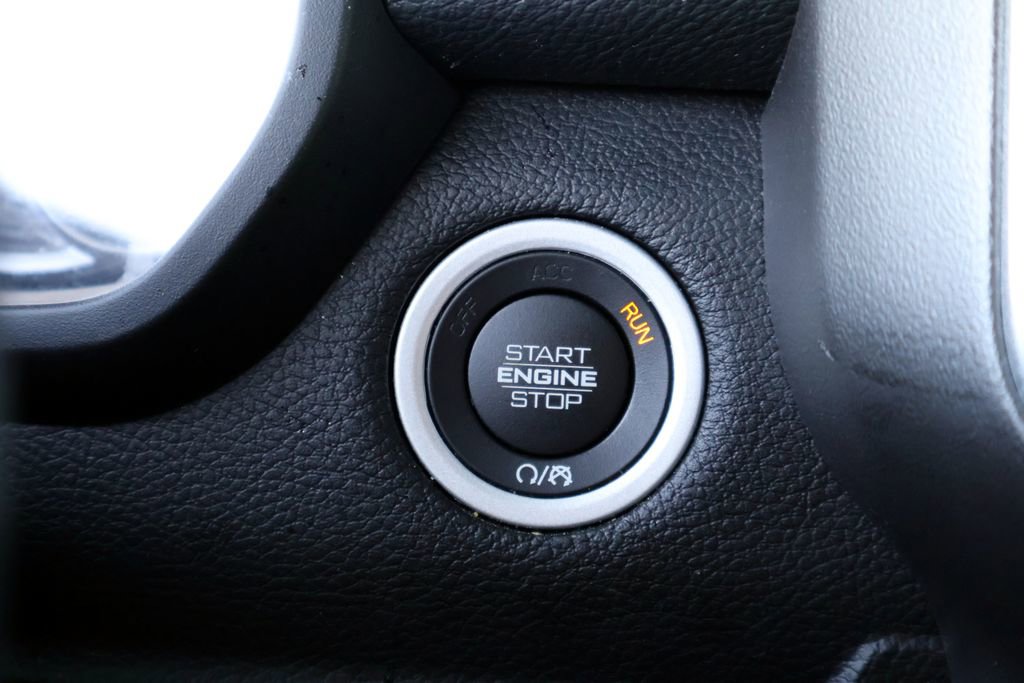 Used 2020 RAM 1500 Laramie w/ Sport Appearance Package AWD/4WD image 9