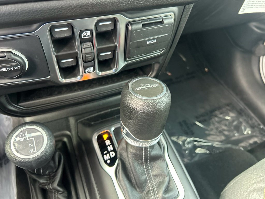Used 2026 Jeep Gladiator Sport AWD/4WD image 13