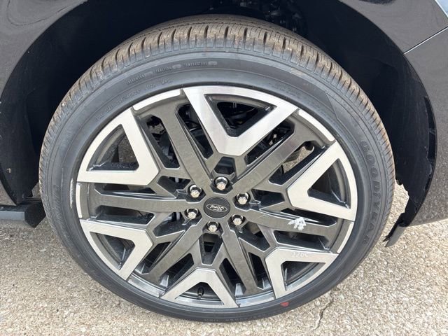 New 2026 Ford Expedition Max Platinum w/ Platinum Ultimate Package image 14