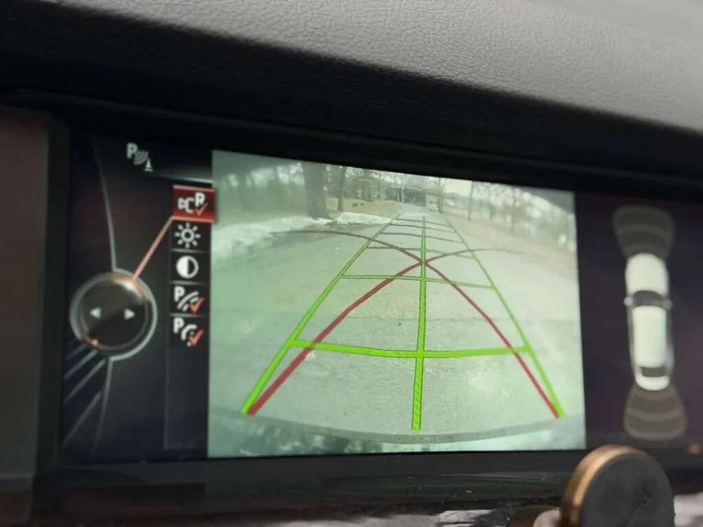 Used 2014 BMW 535i Gran Turismo xDrive image 24