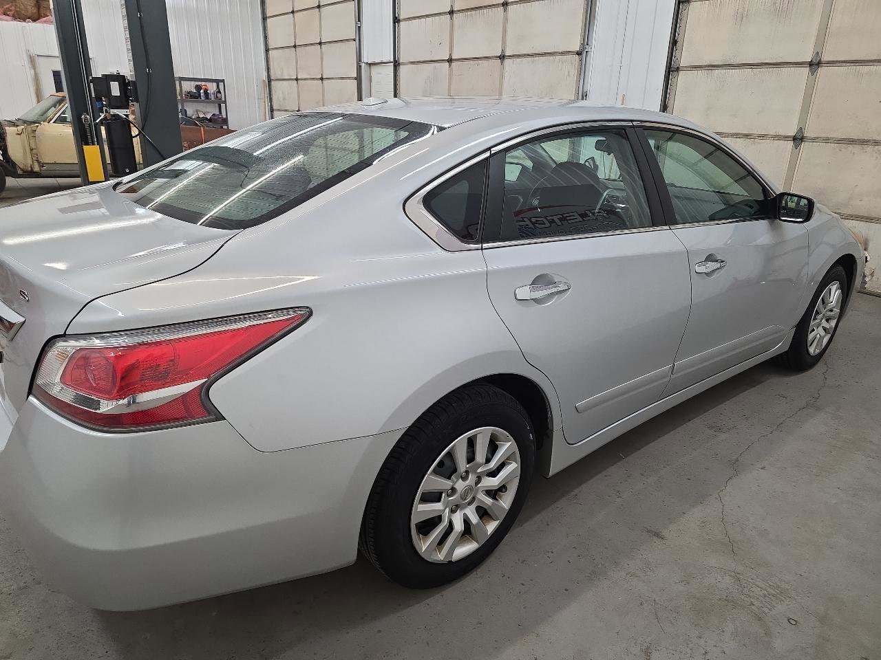 Used 2015 Nissan Altima 2.5 S w/ Power Driver Seat Package FWD image 15