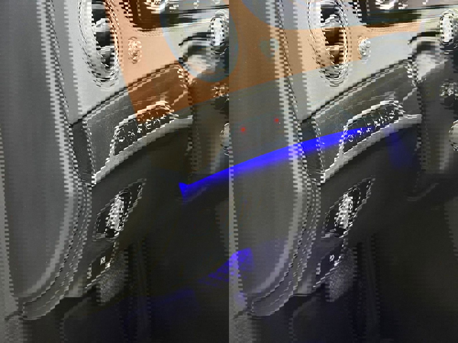 Used 2017 Mercedes-Benz Maybach S 550 4MATIC image 23