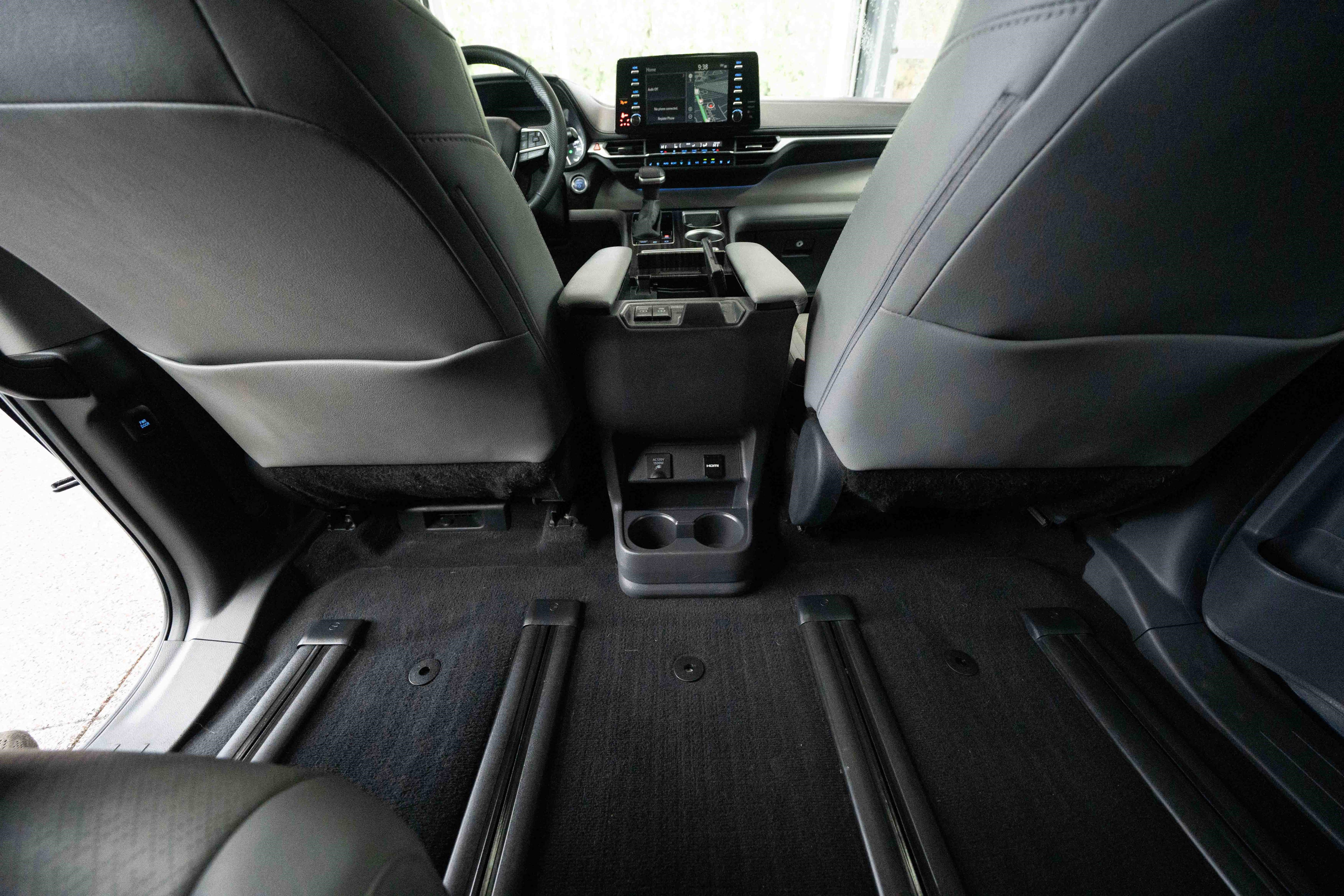 Used 2023 Toyota Sienna Limited image 22