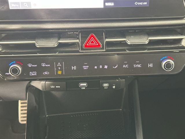 Used 2023 Kia Niro EX Touring image 13