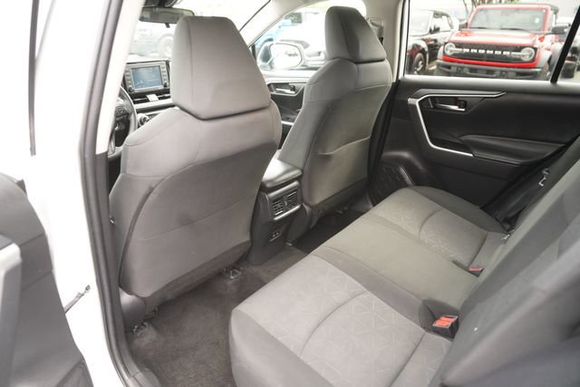 Used 2022 Toyota RAV4 XLE FWD image 11