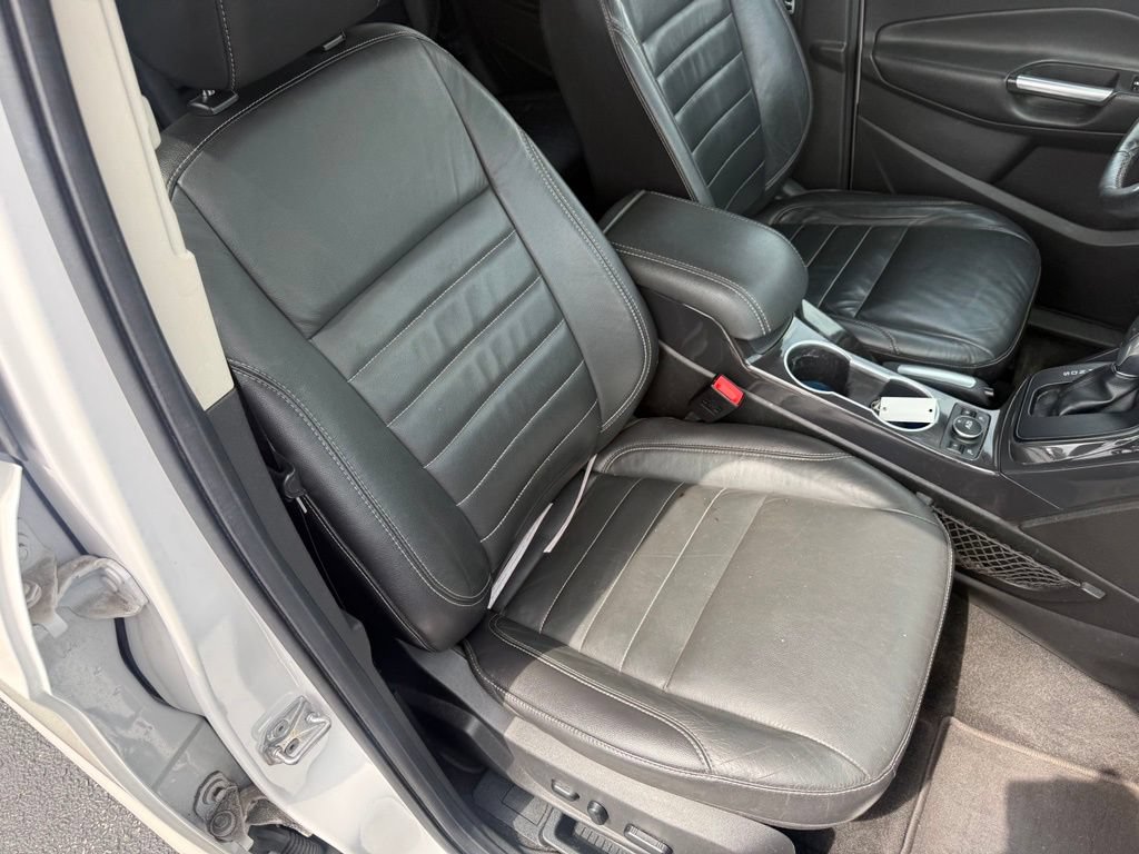 Used 2016 Ford Escape Titanium w/ Equipment Group 301A AWD/4WD image 56