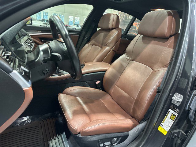 Used 2013 BMW 550i Sedan RWD image 5