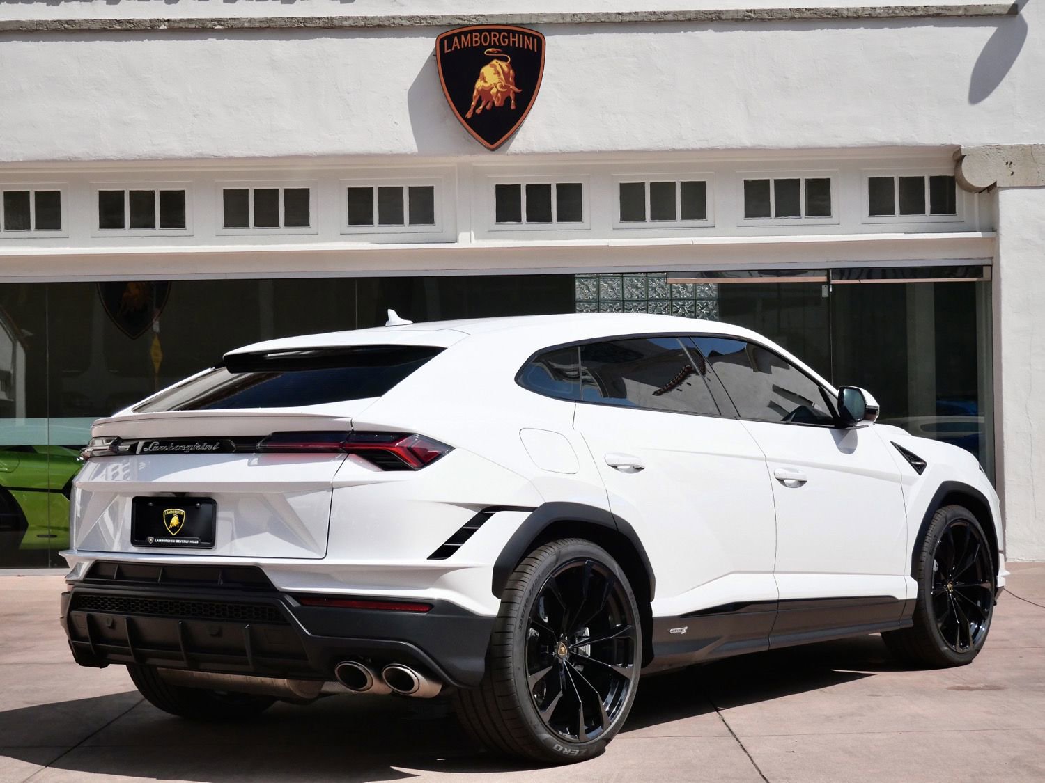 Used 2023 Lamborghini Urus S image 3