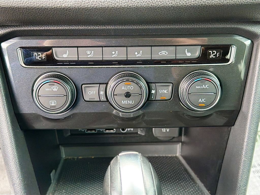 Used 2019 Volkswagen Tiguan SEL image 29