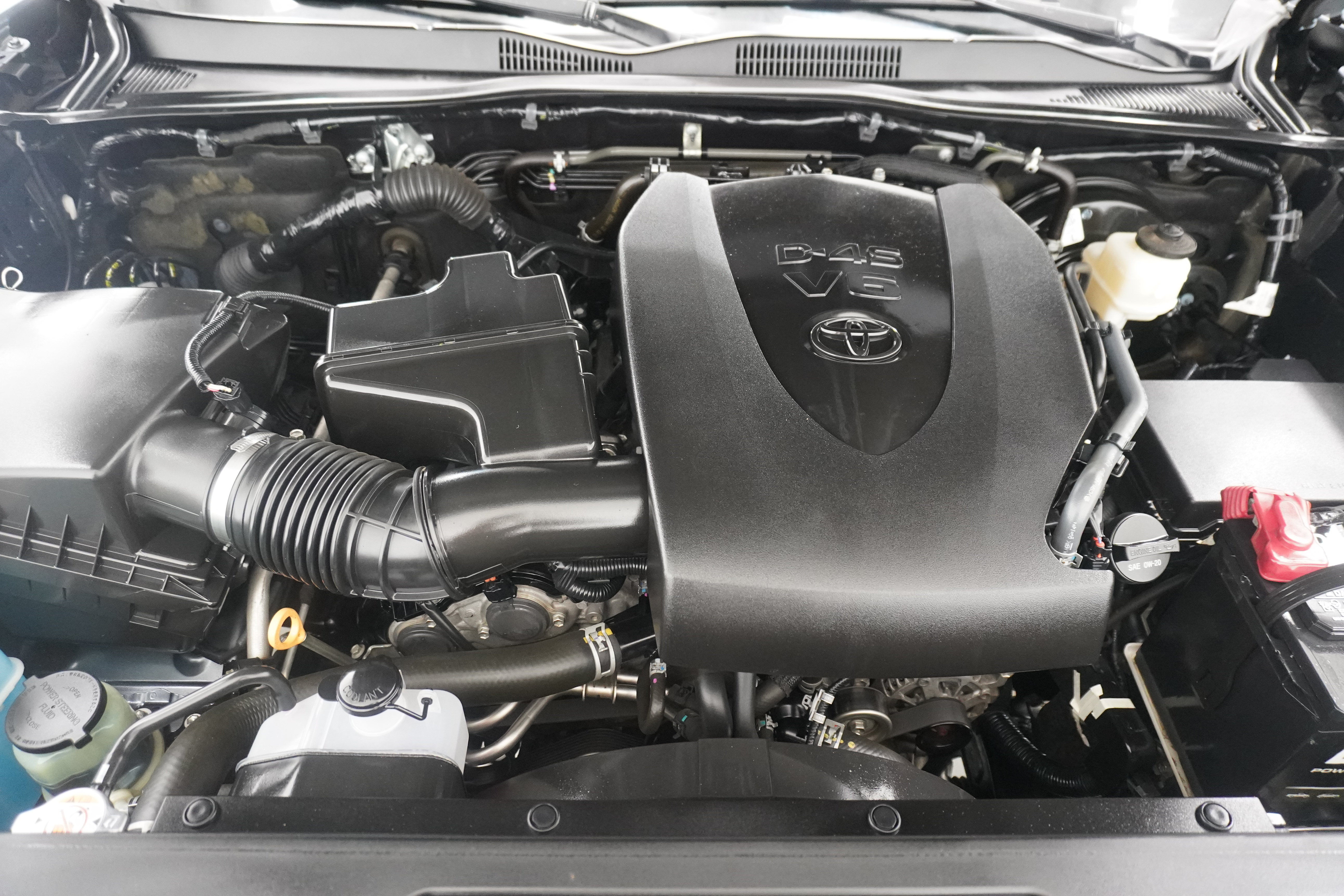 Used 2020 Toyota Tacoma SR5 RWD image 26