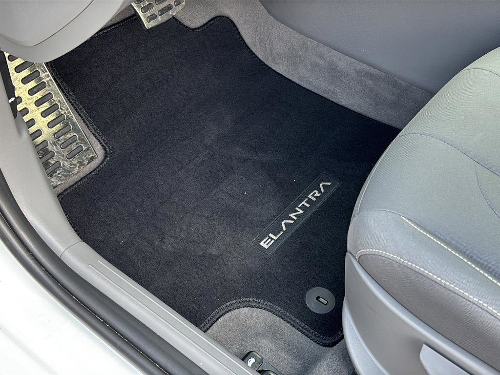 Certified 2026 Hyundai Elantra SEL Sport image 18