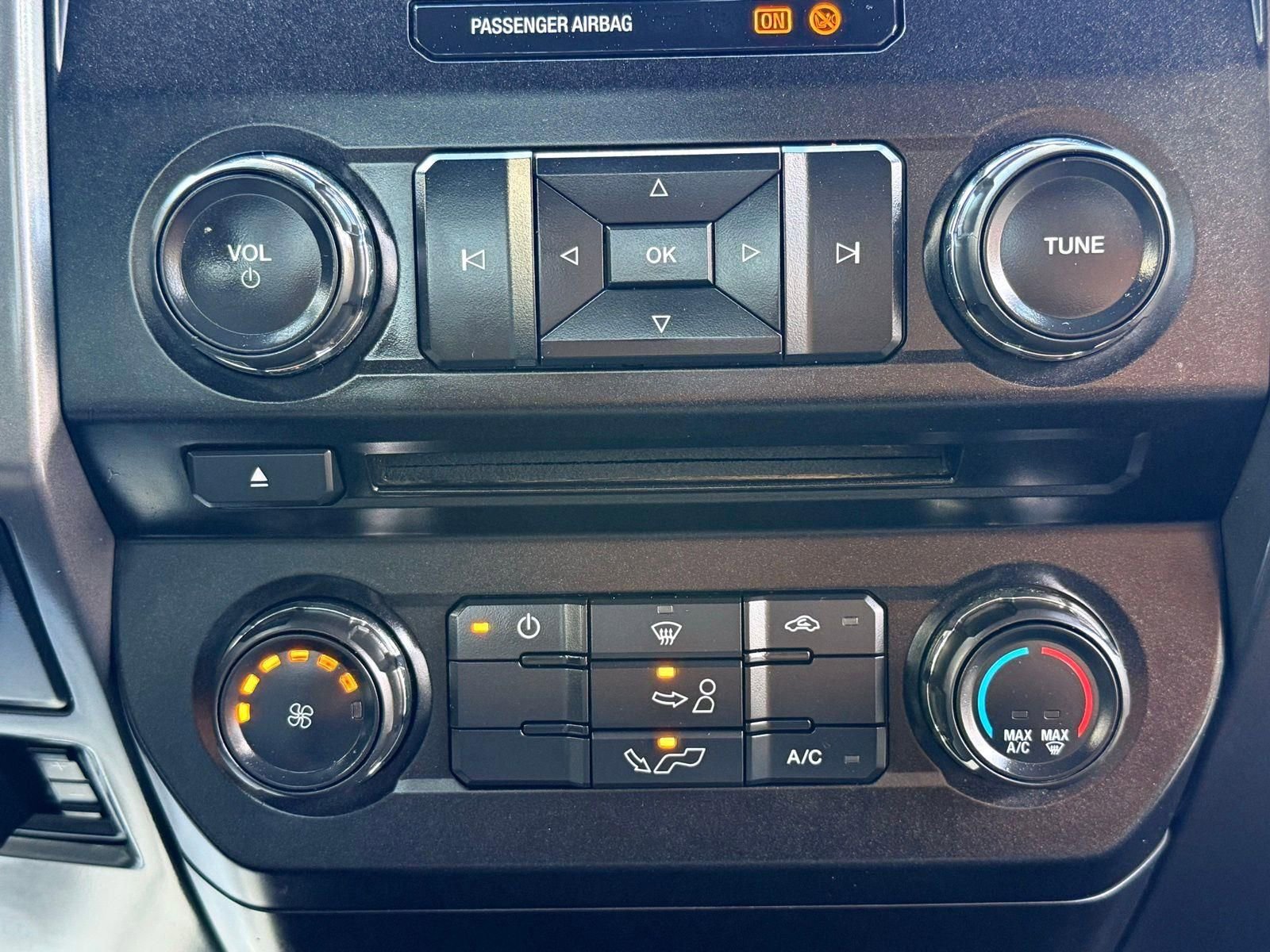 Used 2017 Ford F150 XLT w/ Heavy-Duty Payload Package AWD/4WD image 41