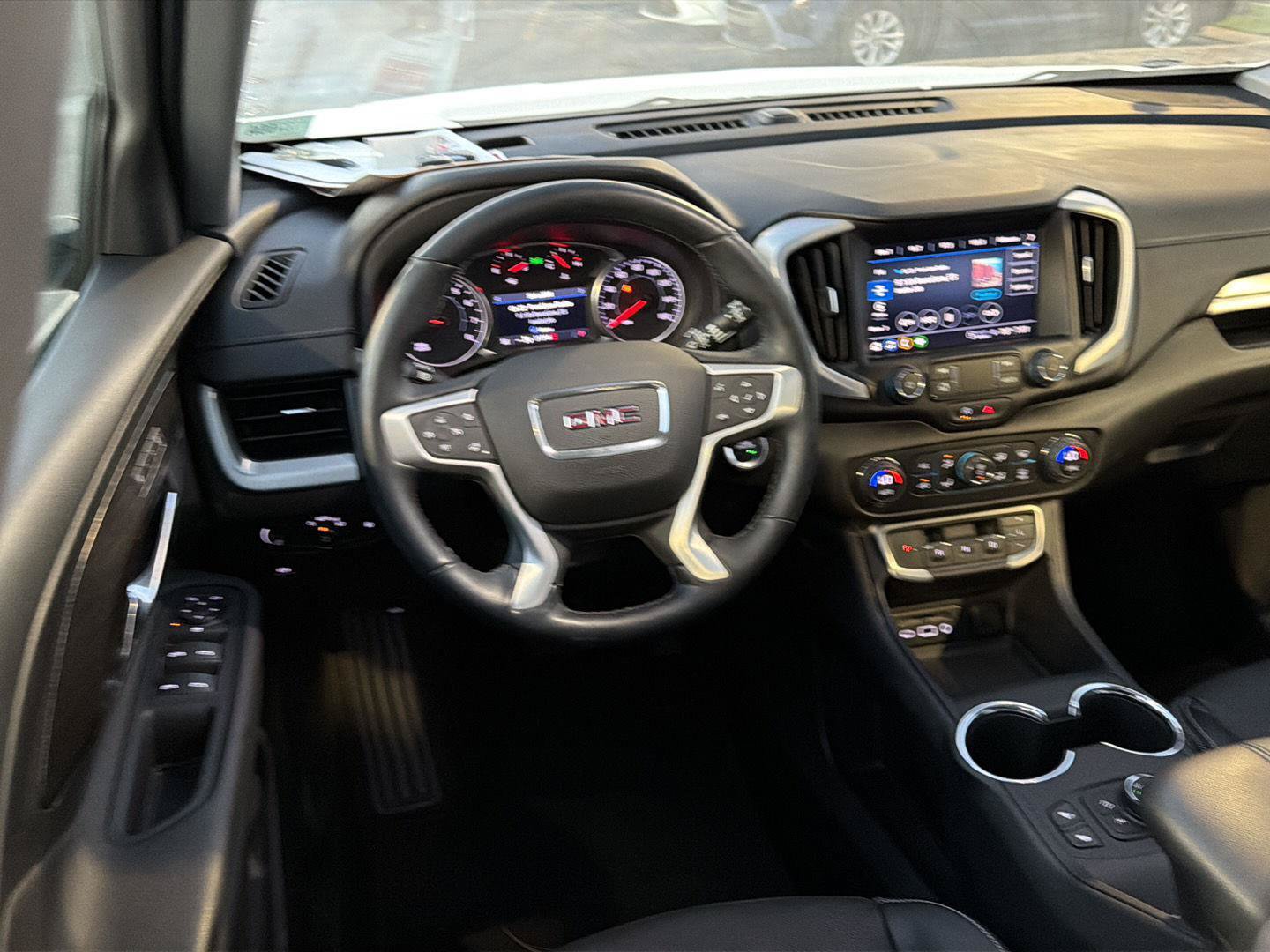 Used 2023 GMC Terrain SLT FWD image 18