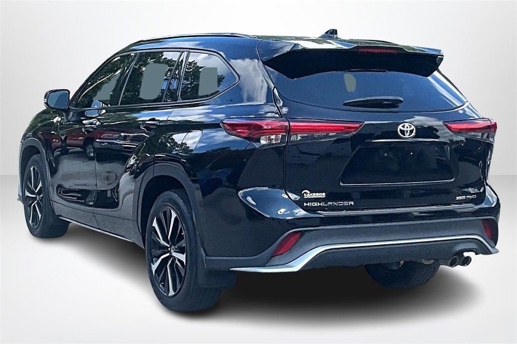 Used 2021 Toyota Highlander XSE image 4