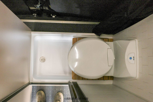 Used 2024 Mercedes-Benz Sprinter 2500 image 76