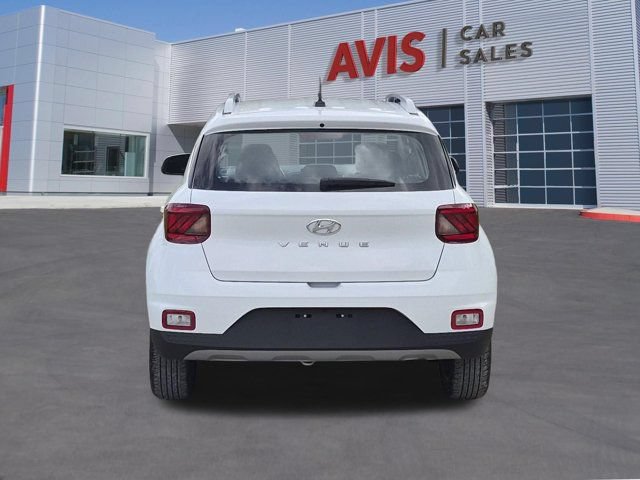 Used 2025 Hyundai Venue SEL FWD image 7