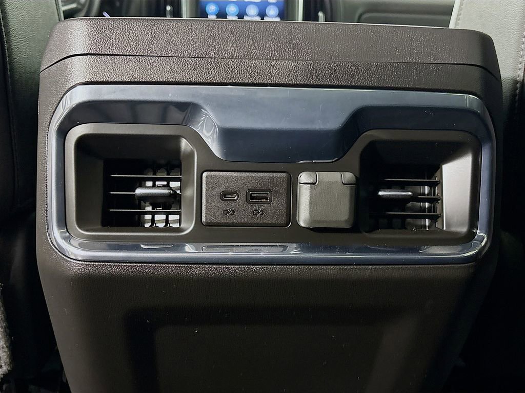 Used 2022 Chevrolet Silverado 2500 LTZ w/ LTZ Plus Package image 29