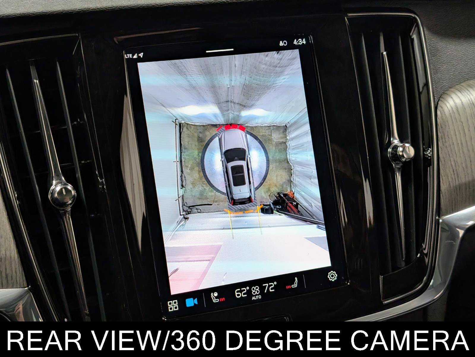 Used 2024 Volvo V90 B6 Cross Country Plus w/ Climate Package image 39