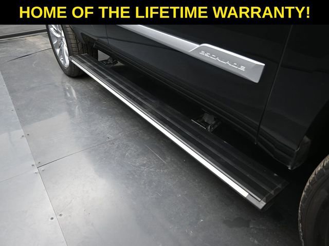 Used 2020 Cadillac Escalade Premium Luxury image 56
