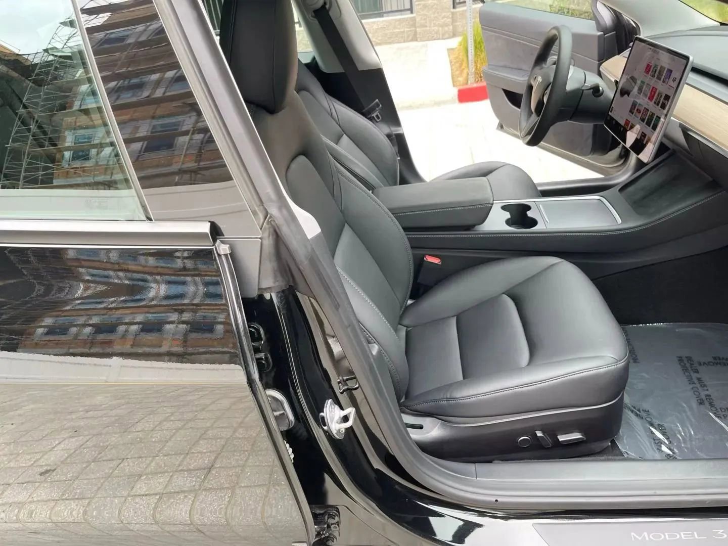 Used 2023 Tesla Model 3 Standard Range image 13