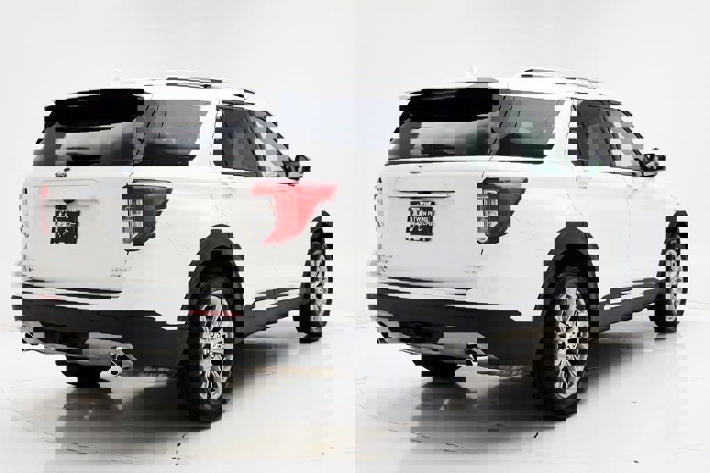 Used 2022 Ford Explorer Limited w/ Equipment Group 301A image 9