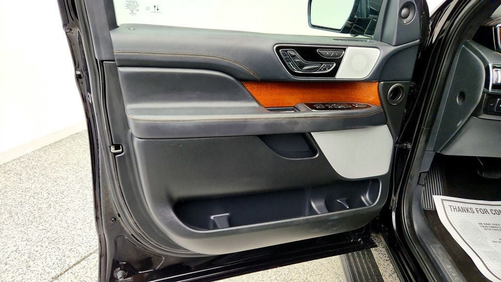 Used 2022 Lincoln Navigator Black Label AWD/4WD image 11