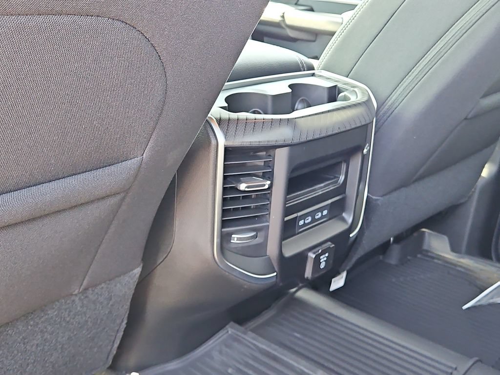 New 2027 RAM 3500 Big Horn AWD/4WD image 12