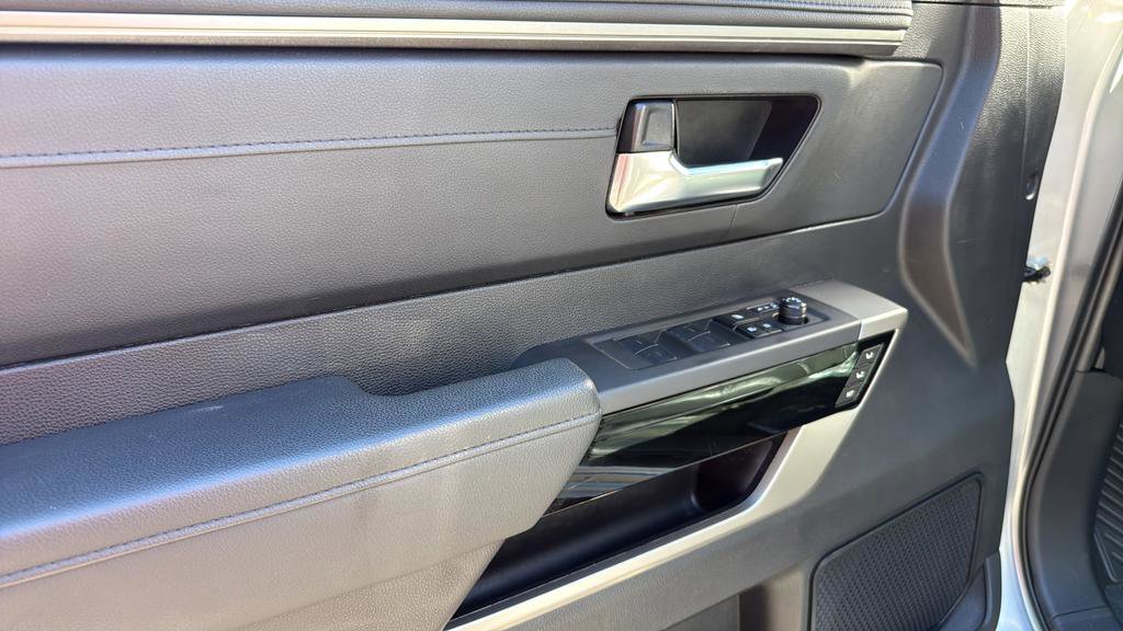 Used 2023 Toyota Sequoia Limited image 10