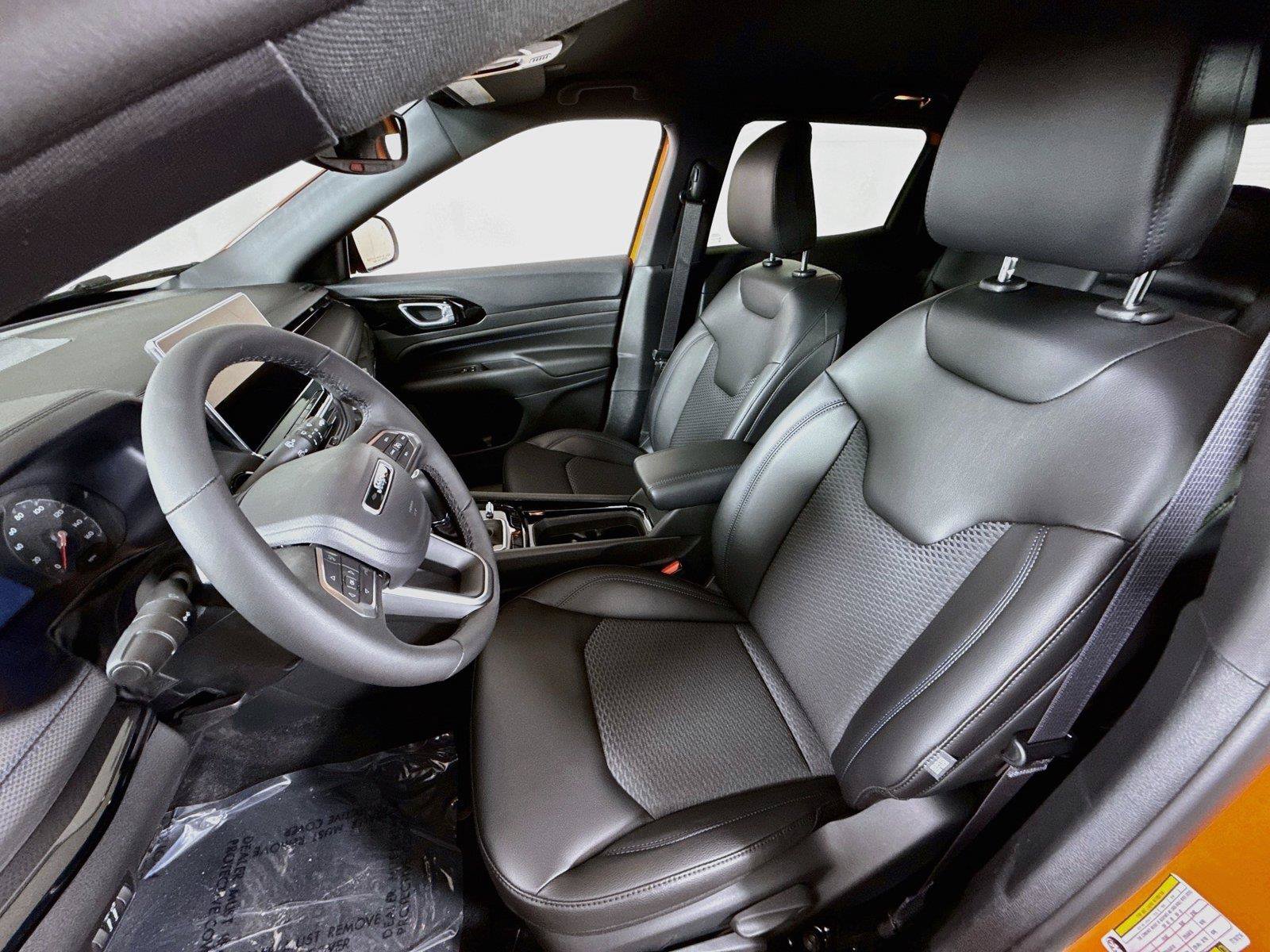 New 2026 Jeep Compass Latitude AWD/4WD image 14