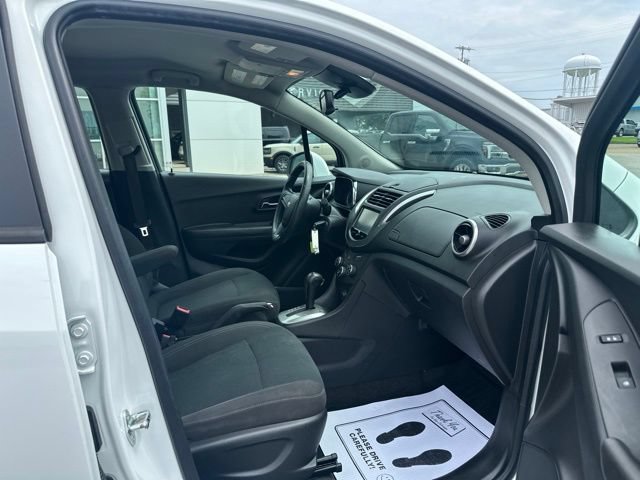 Used 2015 Chevrolet Trax LS FWD image 7