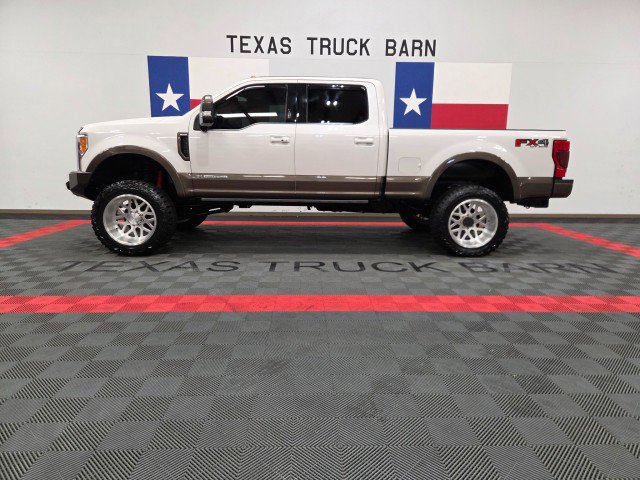 Used 2017 Ford F250 King Ranch w/ King Ranch Ultimate Package AWD/4WD image 1