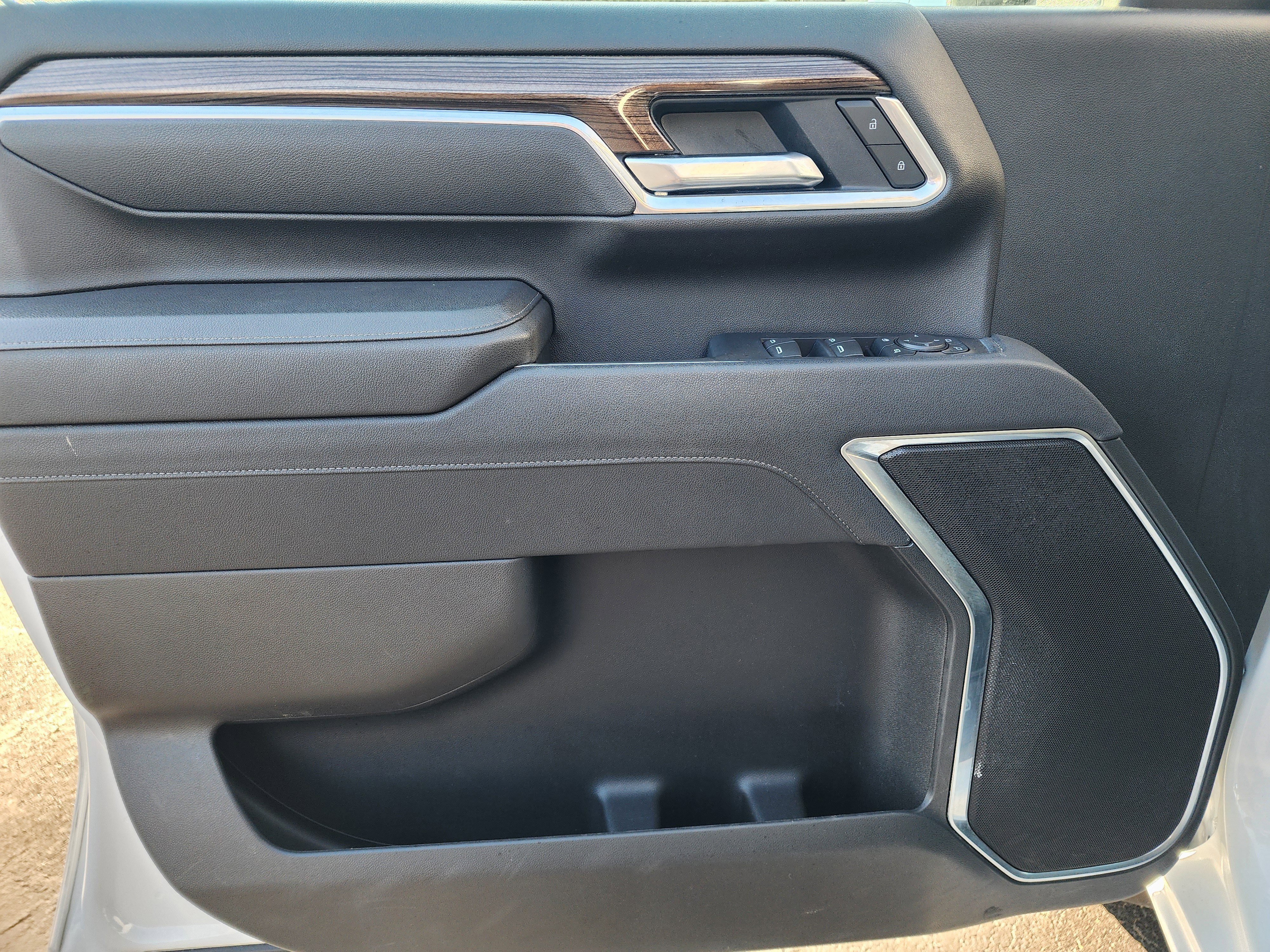 Used 2025 Chevrolet Silverado 2500 LT w/ Safety Package image 25