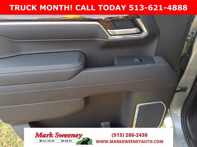 Used 2025 GMC Sierra 1500 Elevation image 12